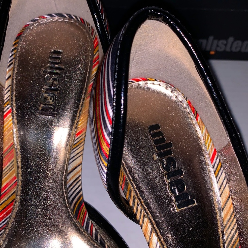 Unlisted Side Cutout Striped heals - Picture 6 of 13